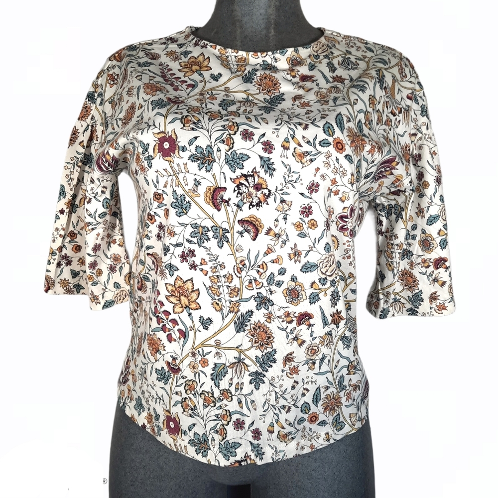 Uniqlo ut floral print white t-shirt size xs